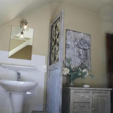 House With A Bubble Bath In Quiet Surroundings Holiday home *